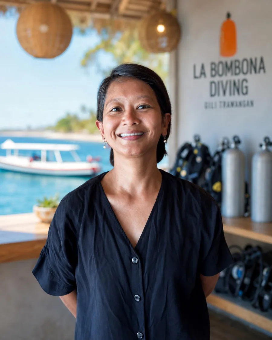Ika Chandrayani smiling at the La Bombona Diving dive centre in Gili Trawangan