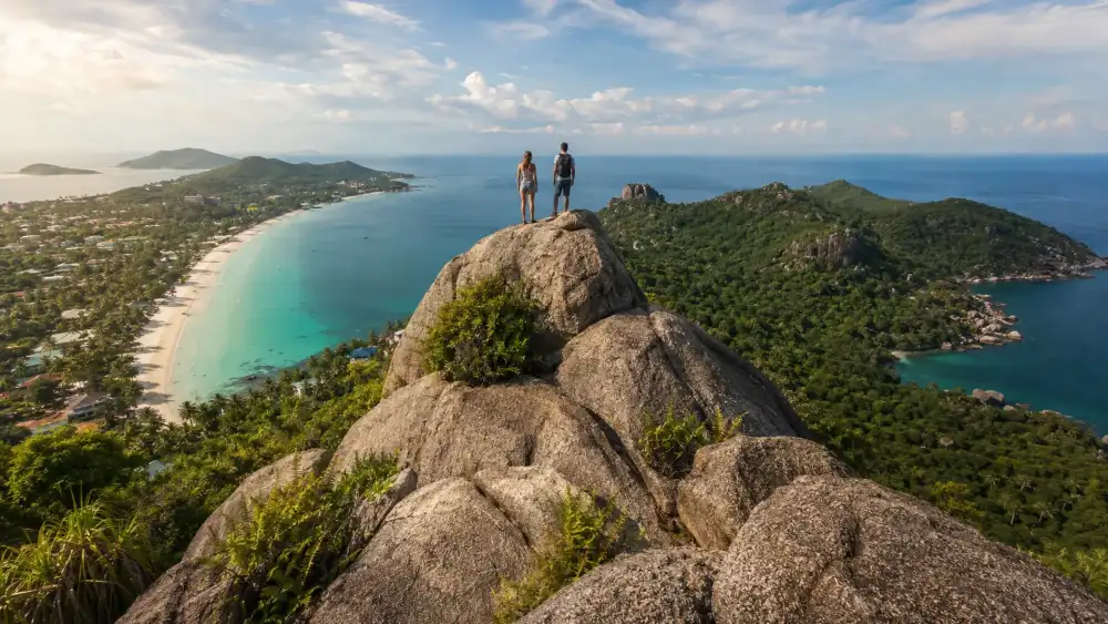 Two View viewpoint: granite boulders in Koh Tao's interior with views west over Sairee Beach and east over the jungle coast