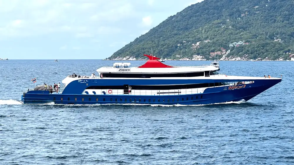 A Songserm high-speed ferry travelling across the Gulf of Thailand towards Koh Tao