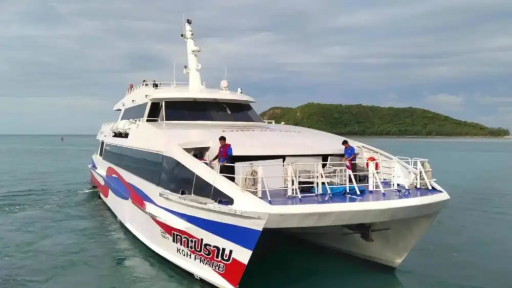 A Lomprayah high-speed catamaran ferry at sea, the type used on the Koh Samui – Koh Phangan – Koh Tao route